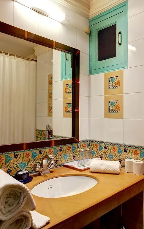 Palace On Ganges - Heritage Hotel Varanasi