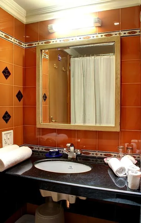 Palace On Ganges - Heritage Hotel Varanasi India
