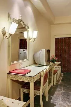 Palace On Ganges - Heritage Hotel Varanasi India