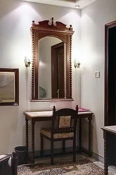 Palace On Ganges - Heritage Hotel Varanasi
