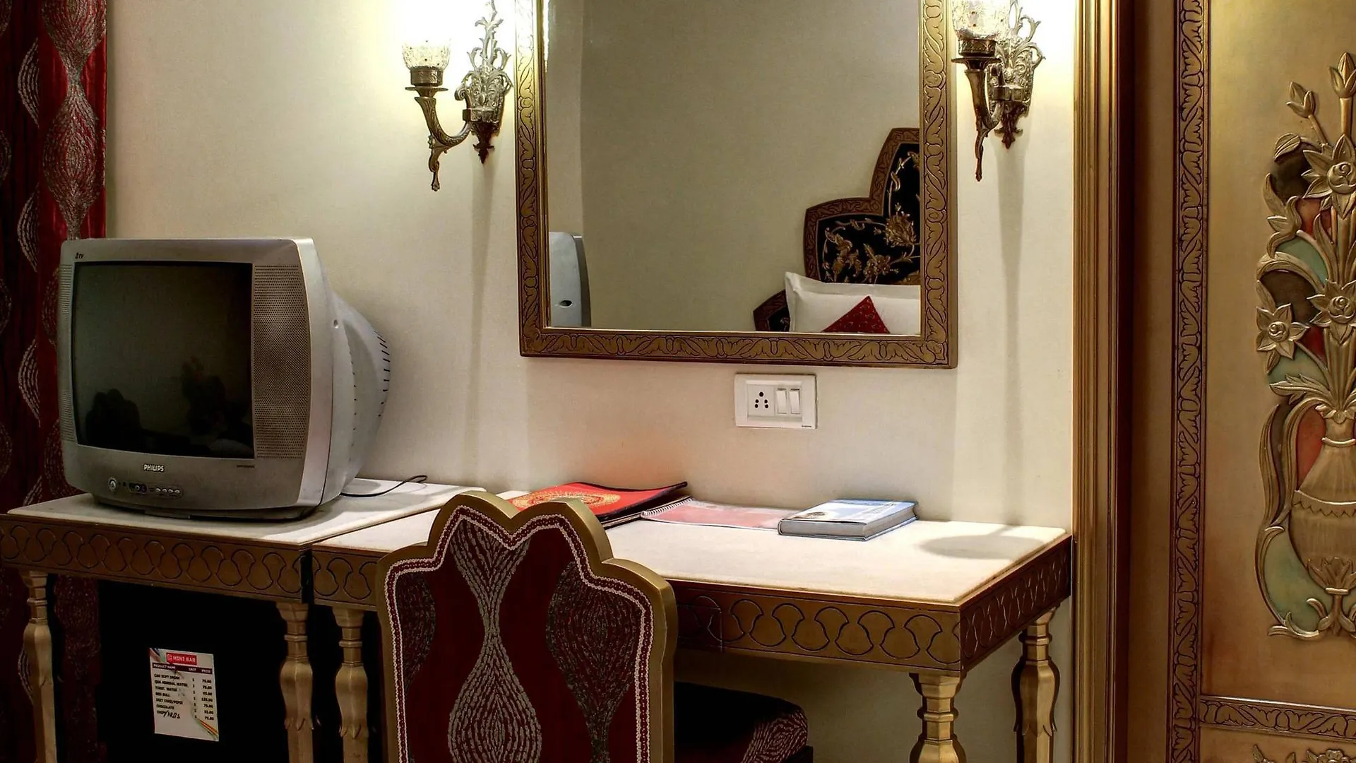 Palace On Ganges - Heritage Hotel Varanasi 3*,  India